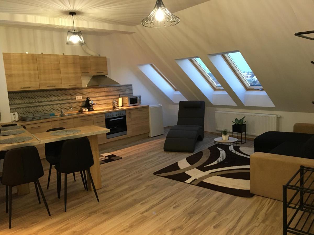 Apartament Queen Apartman Debreczyn Zewnętrze zdjęcie