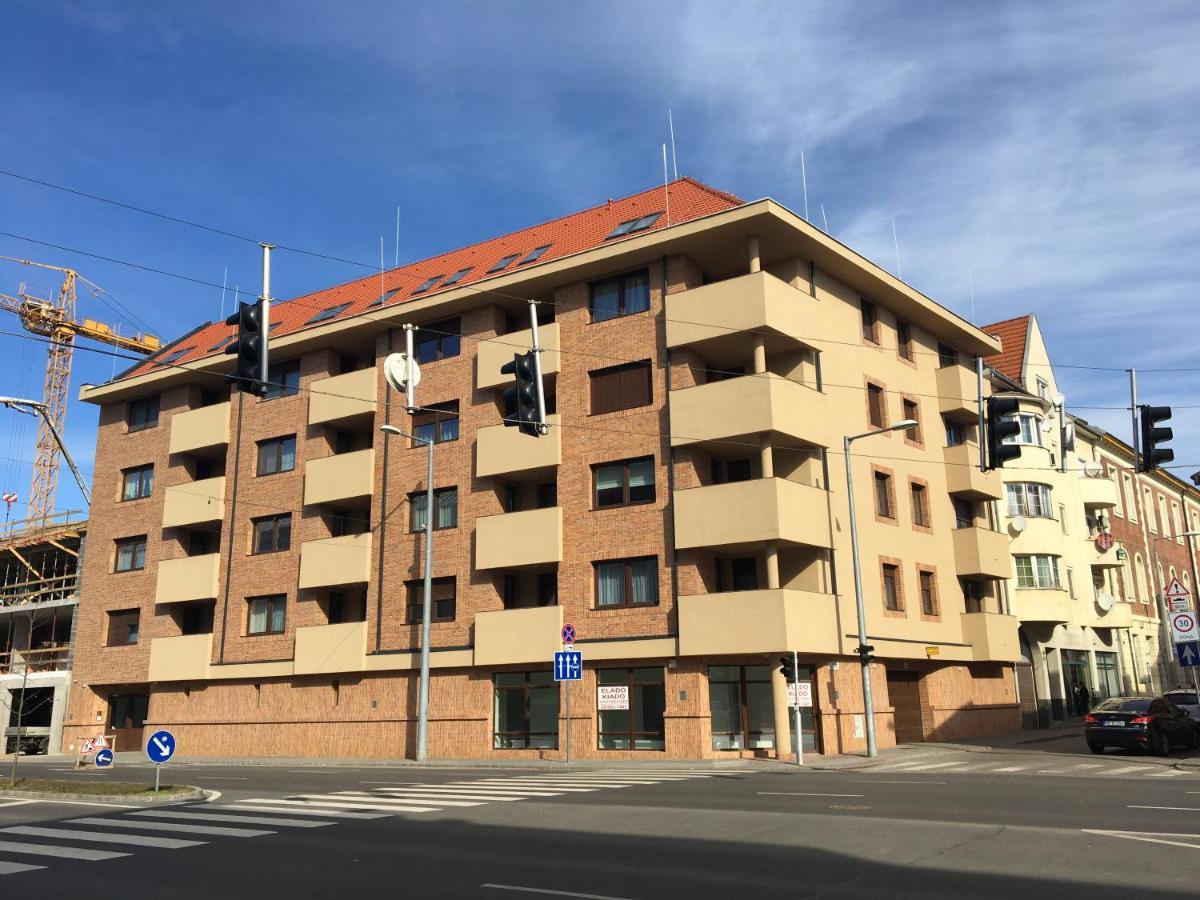 Apartament Queen Apartman Debreczyn Zewnętrze zdjęcie